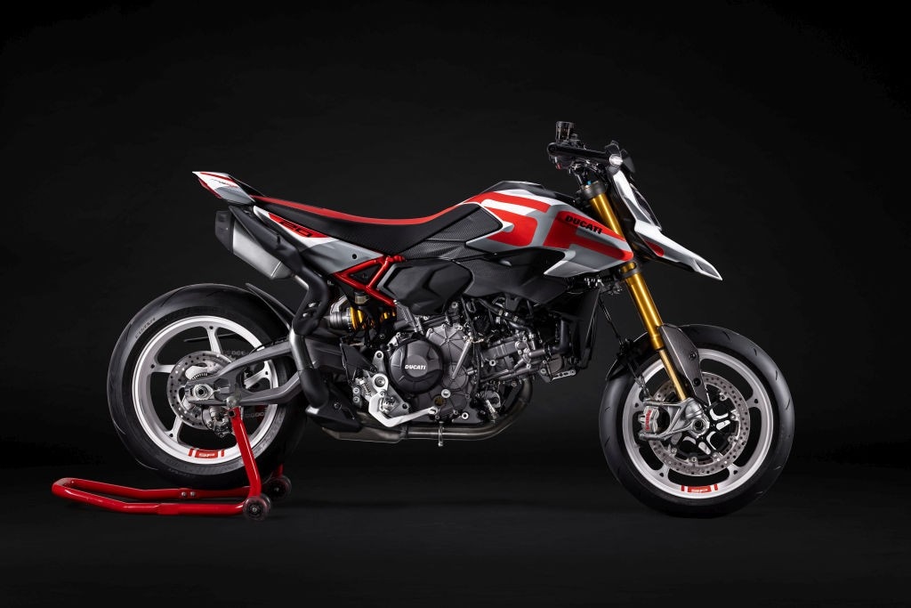 Ducati Hypermotard V2: potenza e leggerezza